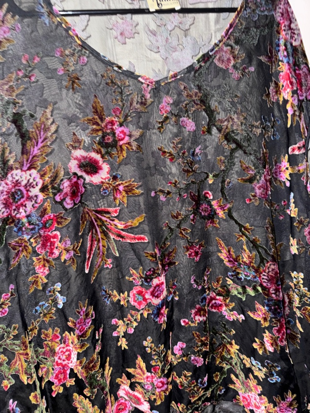 Show me your Mumu Sheer Floral Oversized Shirt Black With Multicolor Size medium - Picture 2 of 5